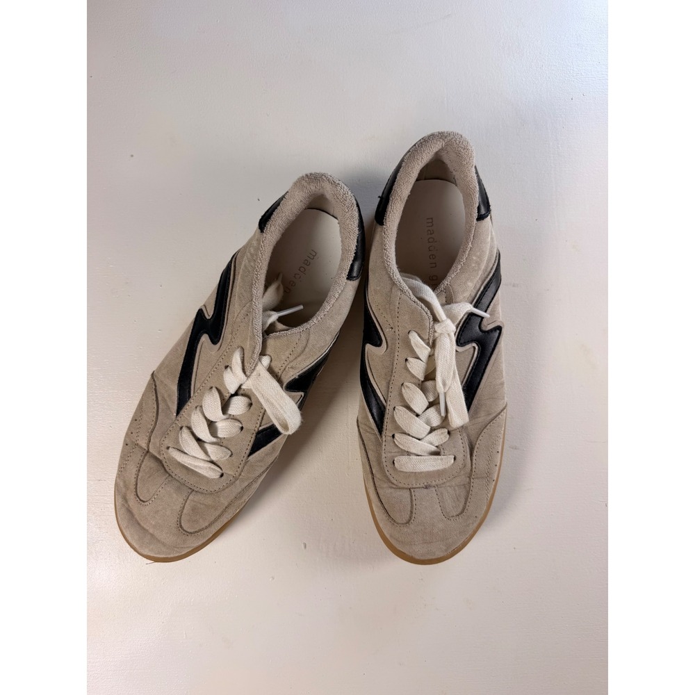 Madden Girl GIIA Sneakers Women 8M Tan Black Excellent Retro Gum Sole Casual